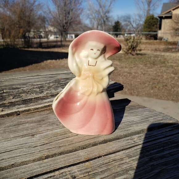 Vintage Shawnee Southern Belle Planter Figurine‎ - Picture 8 of 13